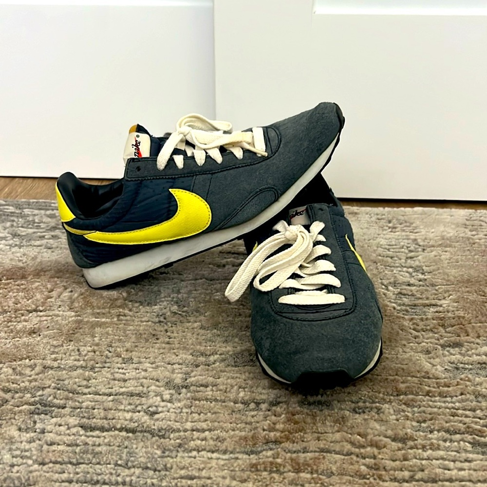 Authentic Nike Waffle Runner size 9